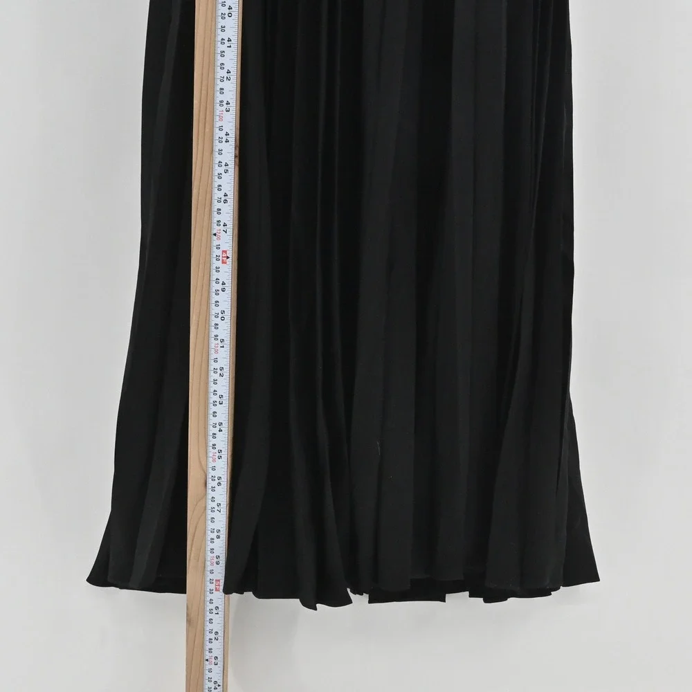 Halston Heritage this elegant